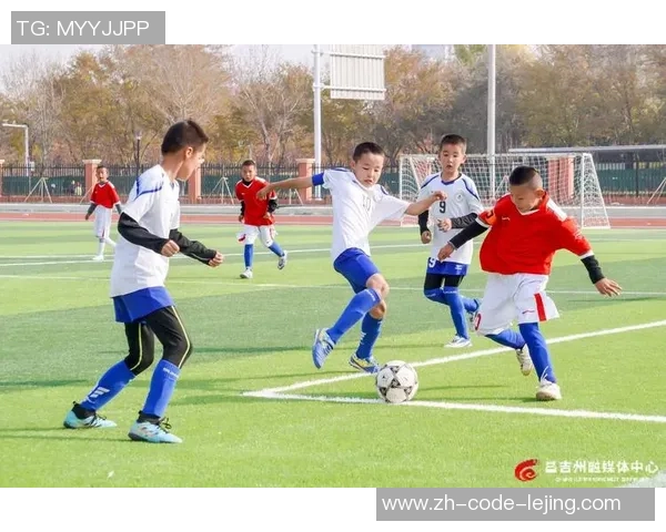 足球放铲子技巧解析与实战应用提升你的球场表现与团队配合能力